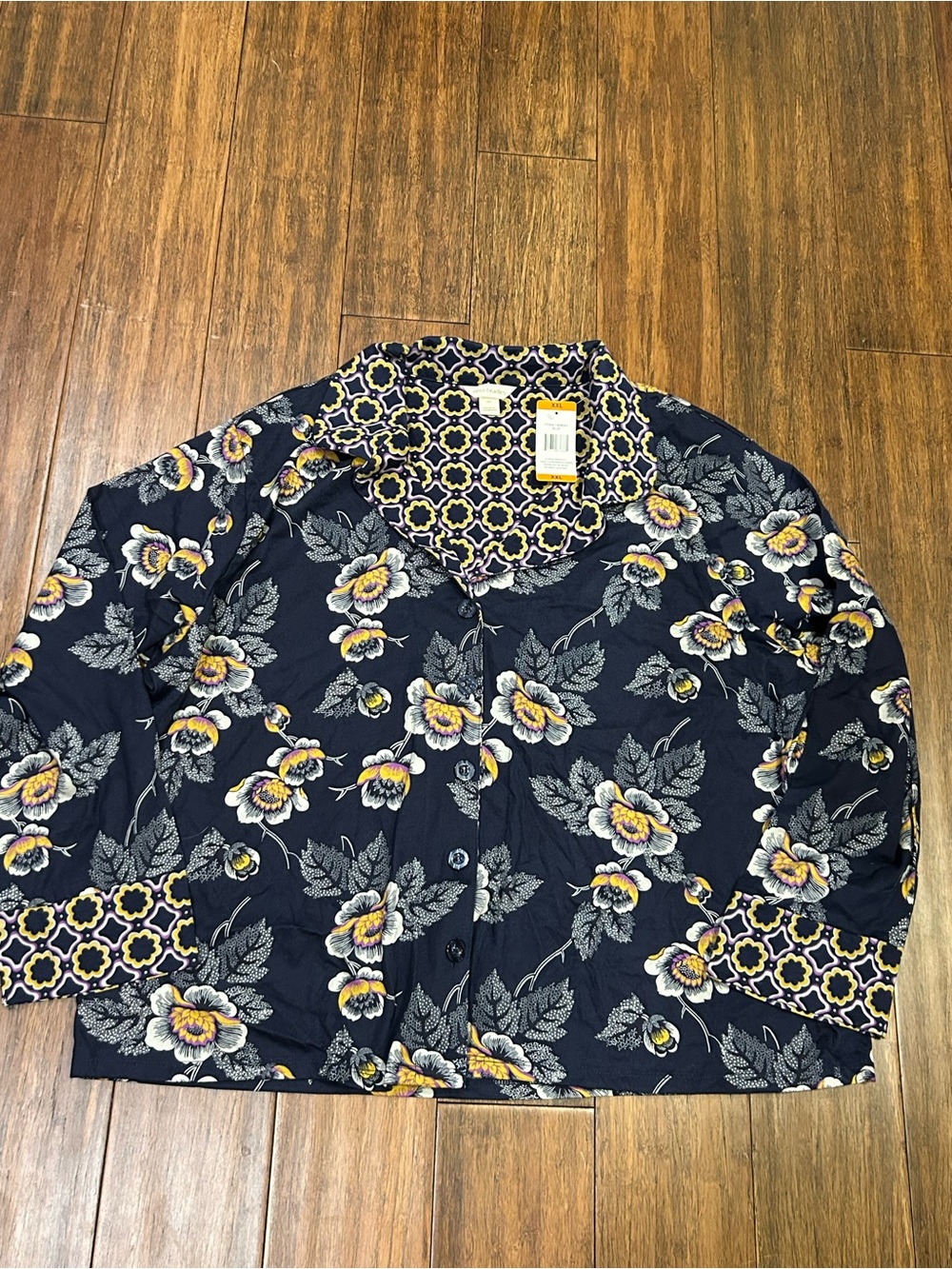 Vera Bradley floral button-down PJ top featuring geometric print sz XXL NWT